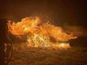 Toyota Utility burning at Box Hill