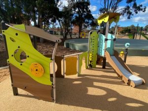 Colonial Reserve slide and play units