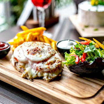 Australian restaurant Hills District