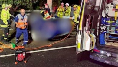 The Hills PAC and other crew responding to a car that a pole at Kenthurst Road