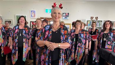 Riverland Harmony Chorus Entertains Riverside Gardens At Christmas Time