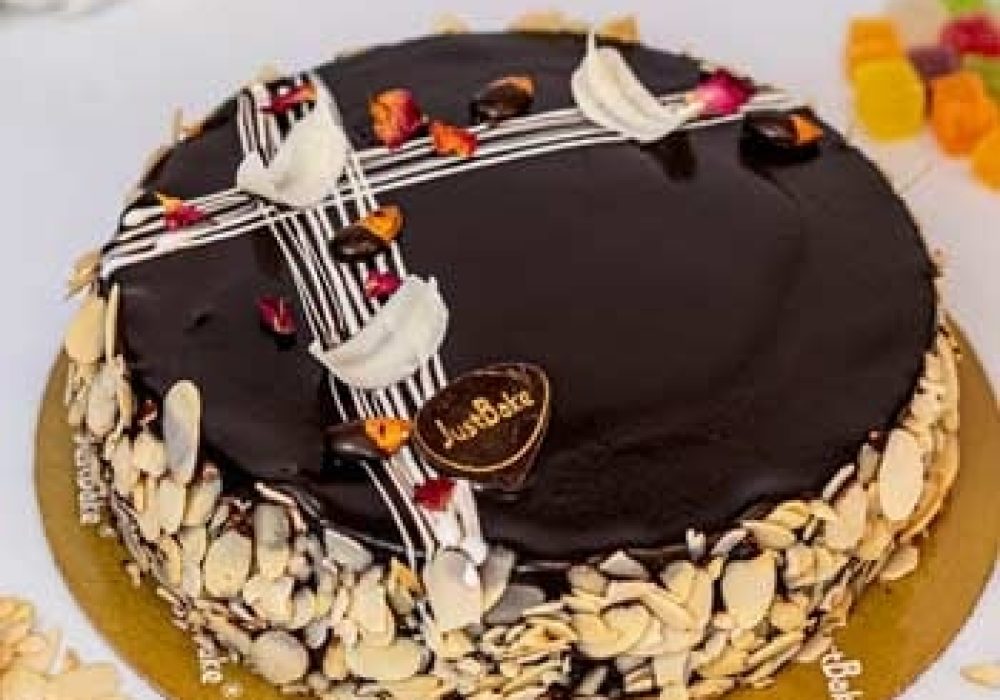 American-Almond-Chocolate-Cake-justbake-t